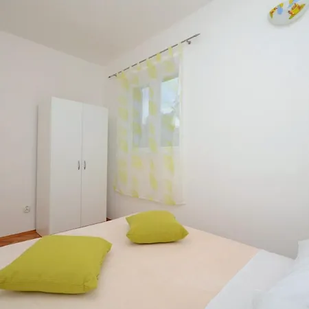 Apartment Canaria Vinisce
