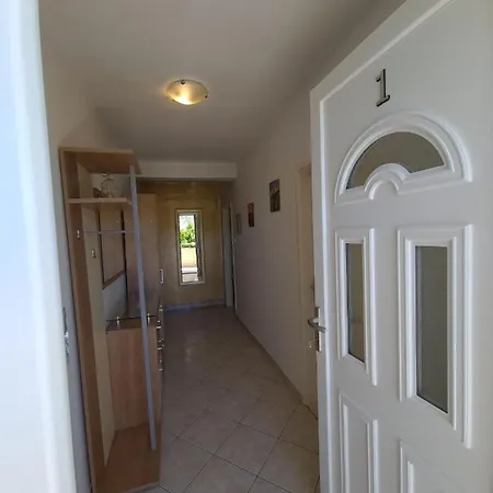 Canaria Apartment *