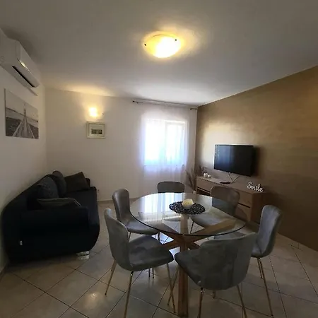 Apartment Canaria Vinisce