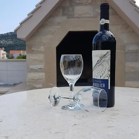 Canaria * Vinišće